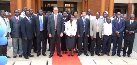 H.E Gjermund Sæther with Makerere Management and staff at the official opening of Faculty of Technology Extension, Makerere University, Kampala Uganda on 14th August 2009